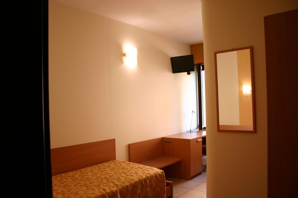 Hotel Moro Freoni San Pietro in Cariano Habitación foto